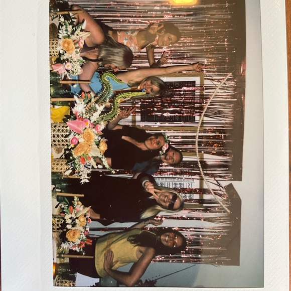 Meet your Posher, Maxine - Picture 1 of 1